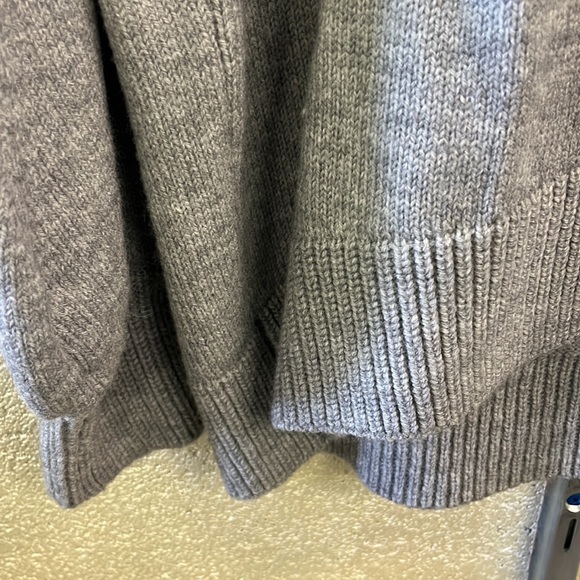 New with tags.Maison Common gray turtleneck with self colored floral embroidery - Picture 3 of 7